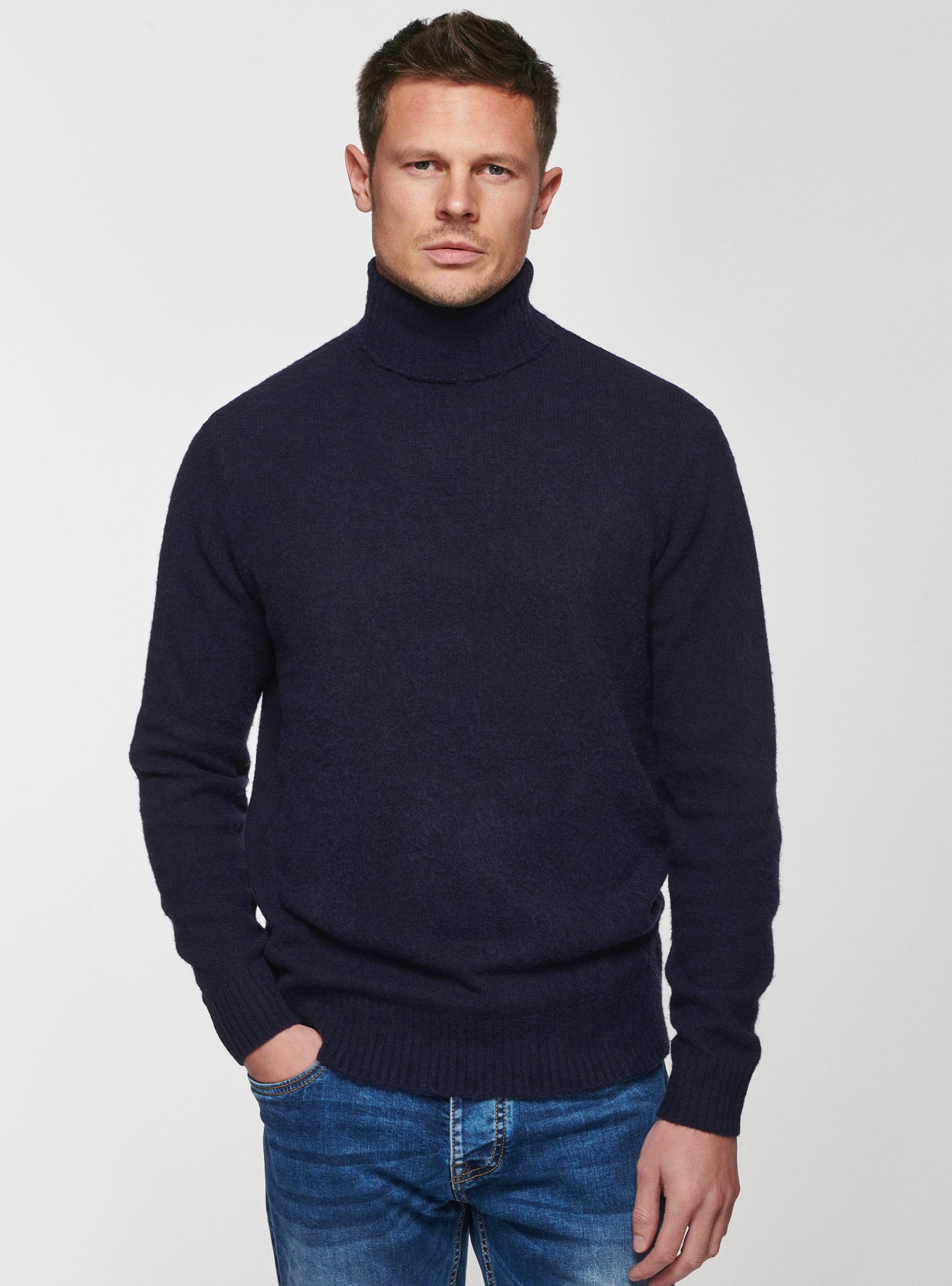 maglione-a-collo-alto-751ovf-1.jpg